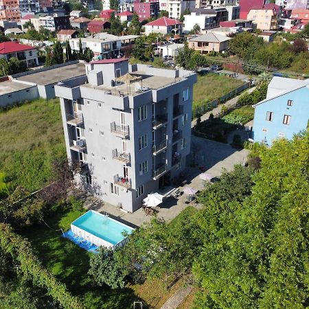 Femily Hotel In Batumi Mareti Str 2 ภายนอก รูปภาพ