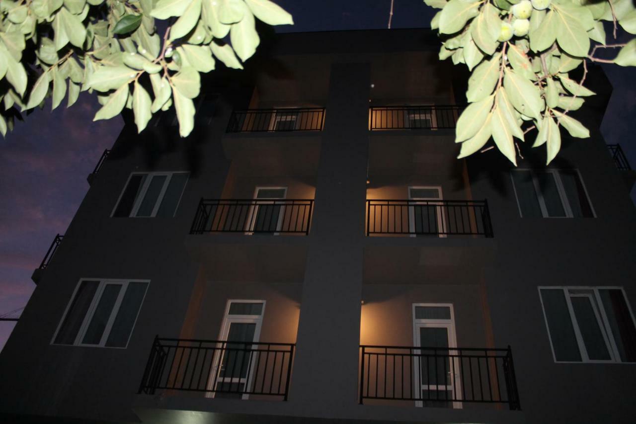 Femily Hotel In Batumi Mareti Str 2 ภายนอก รูปภาพ