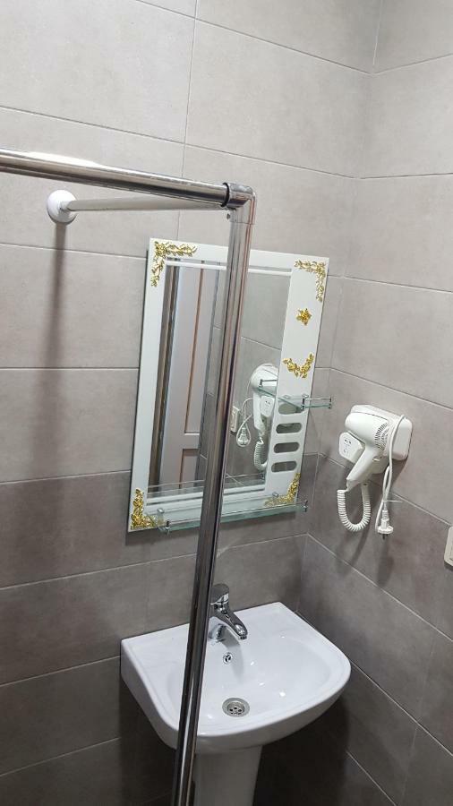 Femily Hotel In Batumi Mareti Str 2 ภายนอก รูปภาพ