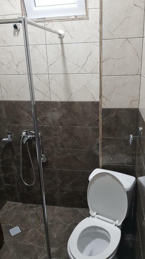 Femily Hotel In Batumi Mareti Str 2 ภายนอก รูปภาพ